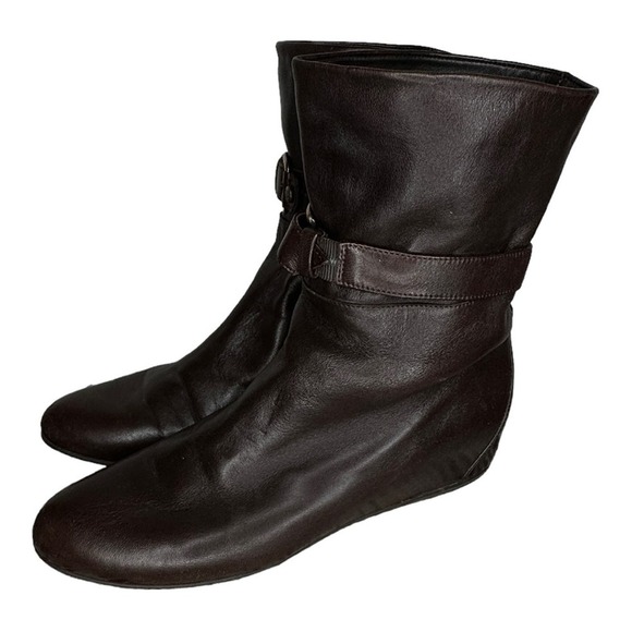Stuart Weitzman Brown Leather Boots - Picture 1 of 7
